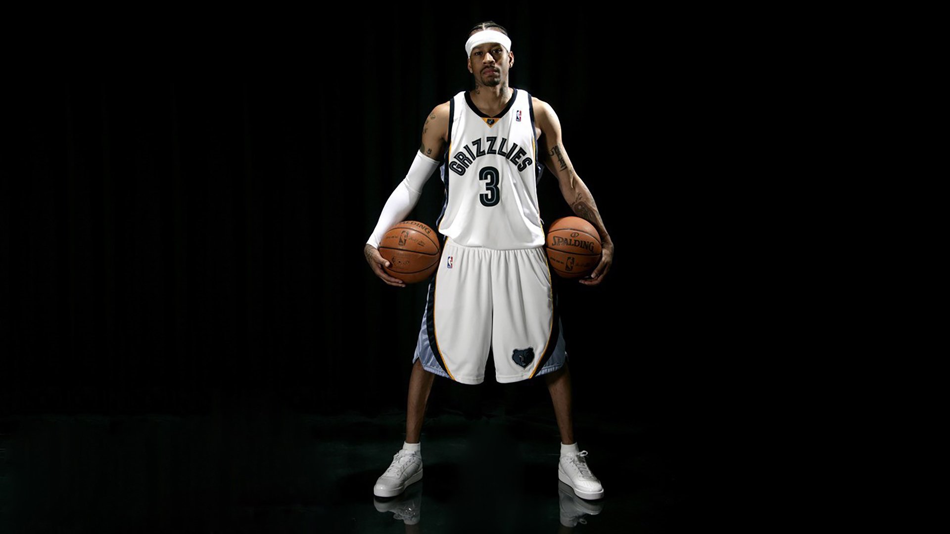 世界杯:摩洛哥球迷高喊“非洲!非洲!” 看台一侧变红绿海洋